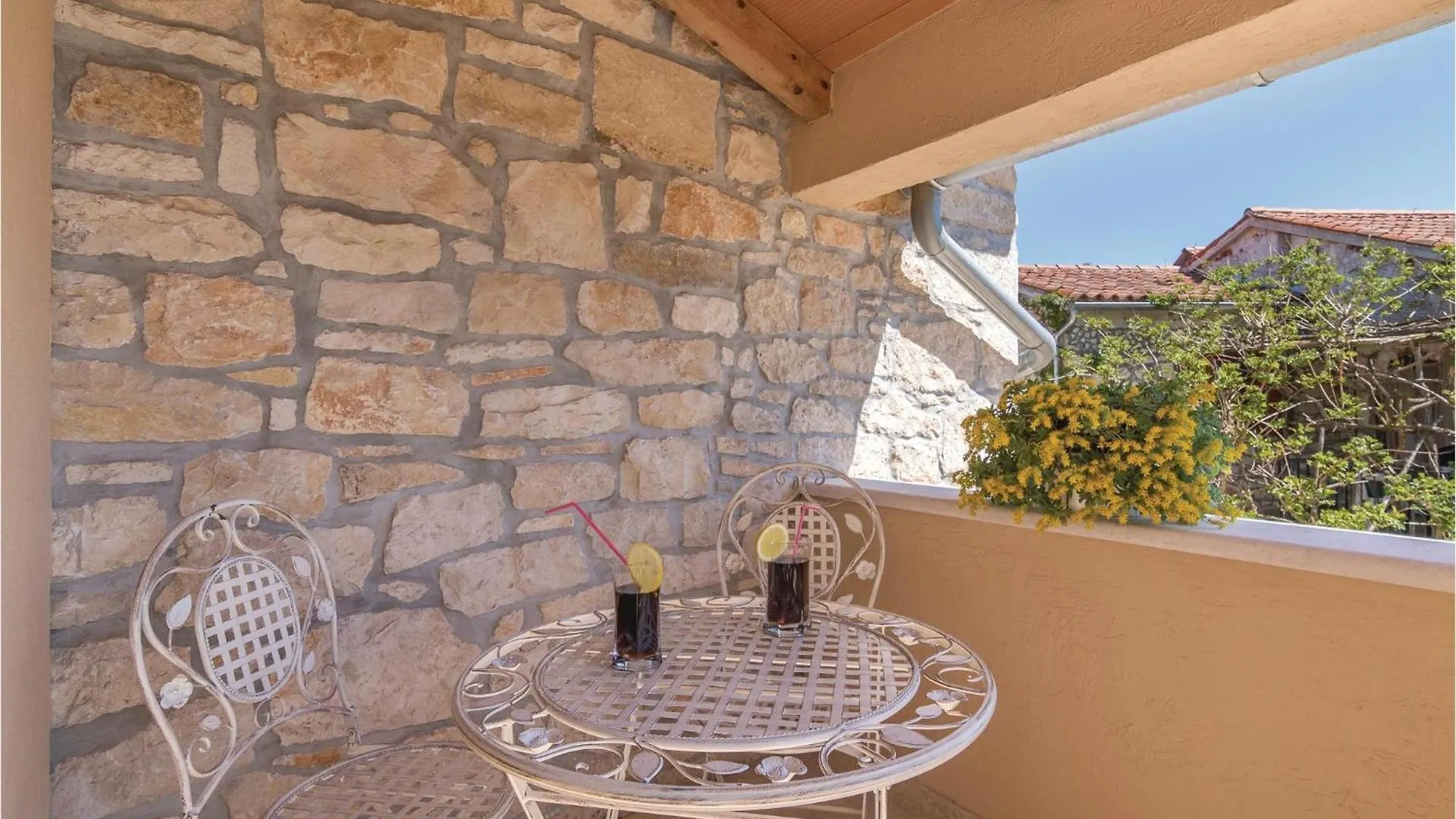 Nice Home In Krsan With Kitchen